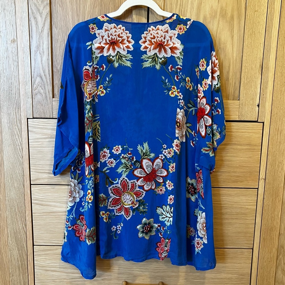 Johnny Was Zadie Tassel Tie Floral Blouse Blue Multi Size XXL Bohemian Coastal - Picture 7 of 8
